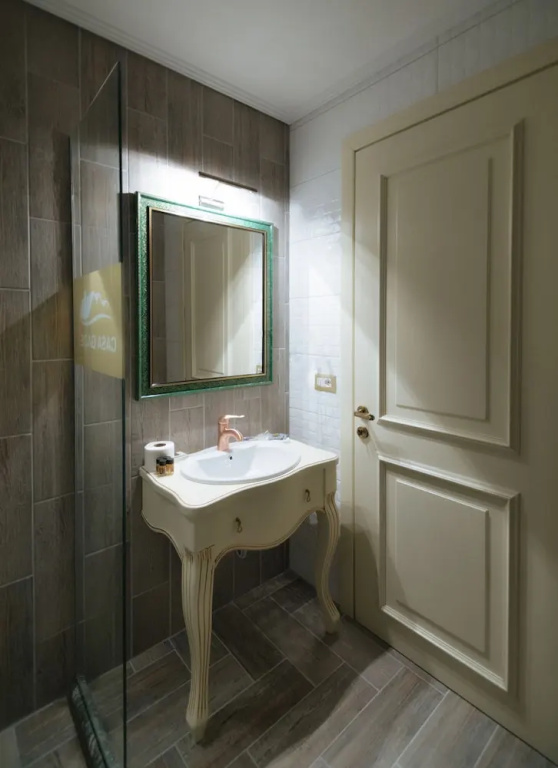 Comfort room
