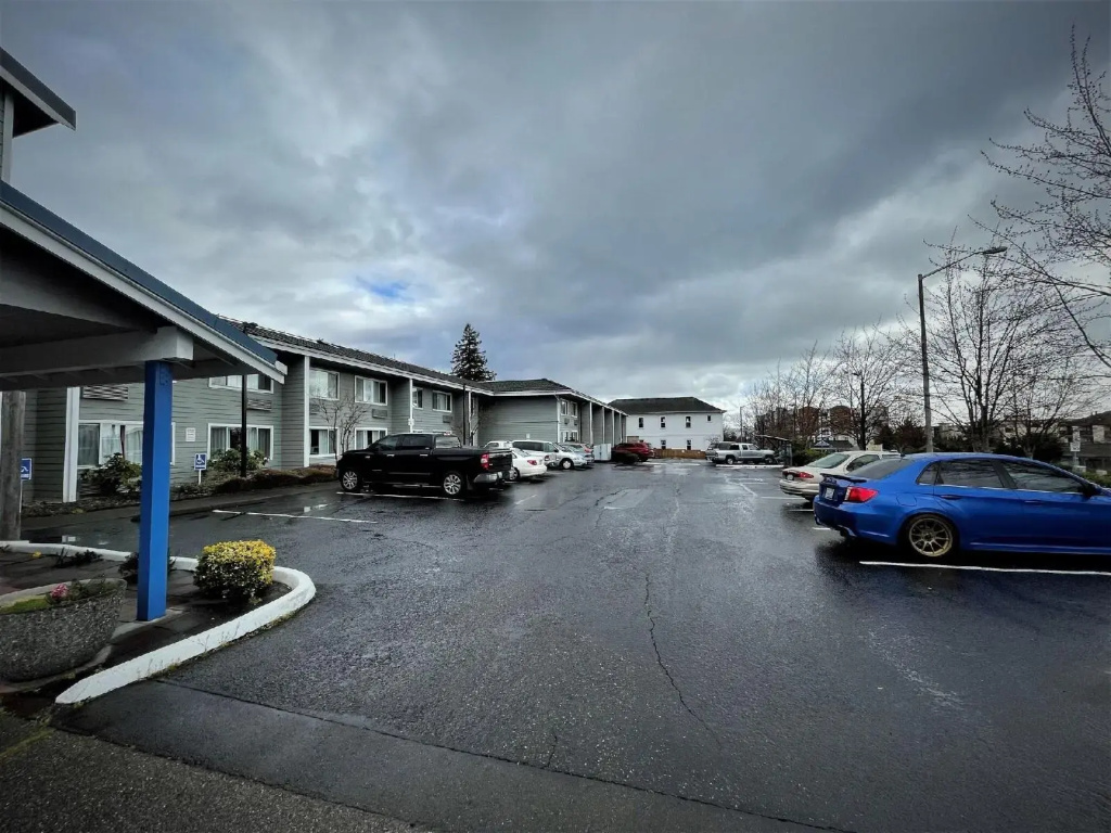 Marina Inn