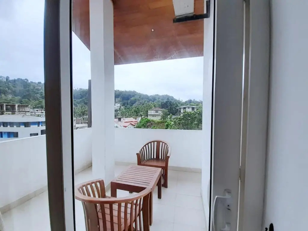 Deluxe Double room with balcony (full double bed)