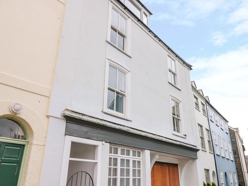 34b Clarence Street