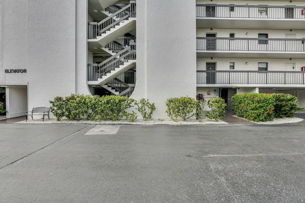 2 Mi to Tigertail Beach! Resort-style Gem w/ Pool