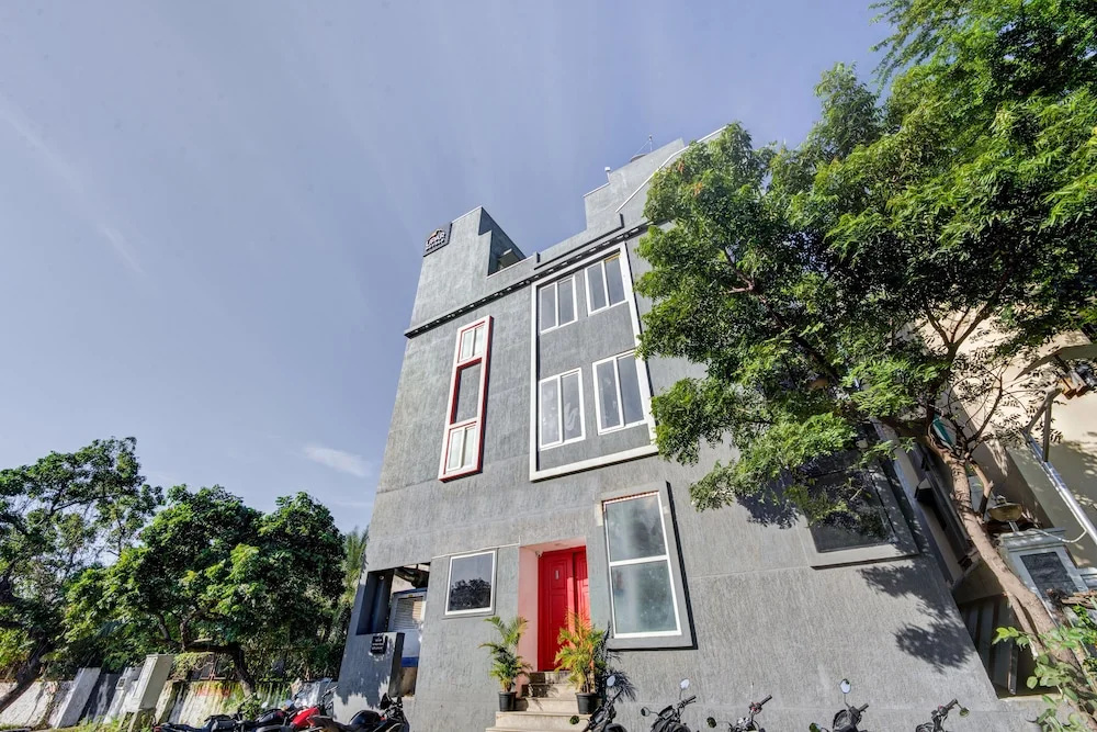 UPAR Hotels Uthandi ECR