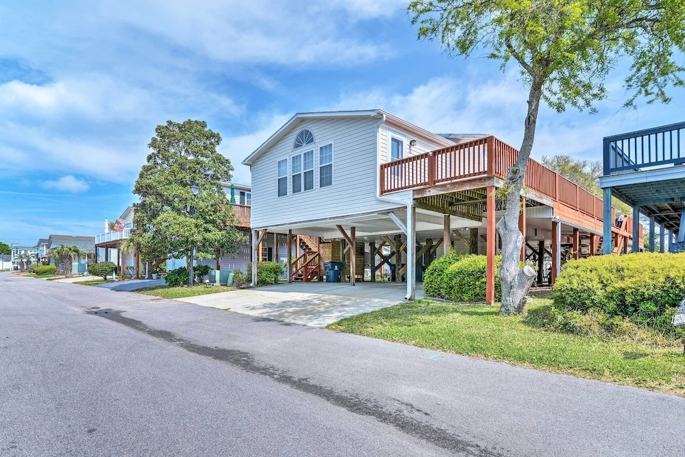 Surfside Beach Home w/ Resort Perks: Walk to Beach