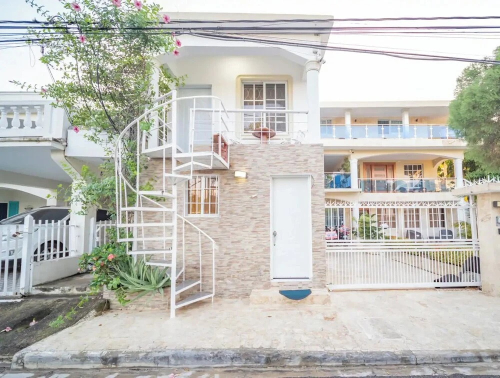 Fully Equipped 1br Studio dt 2mins To The Beach