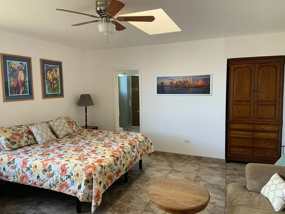 Economy room