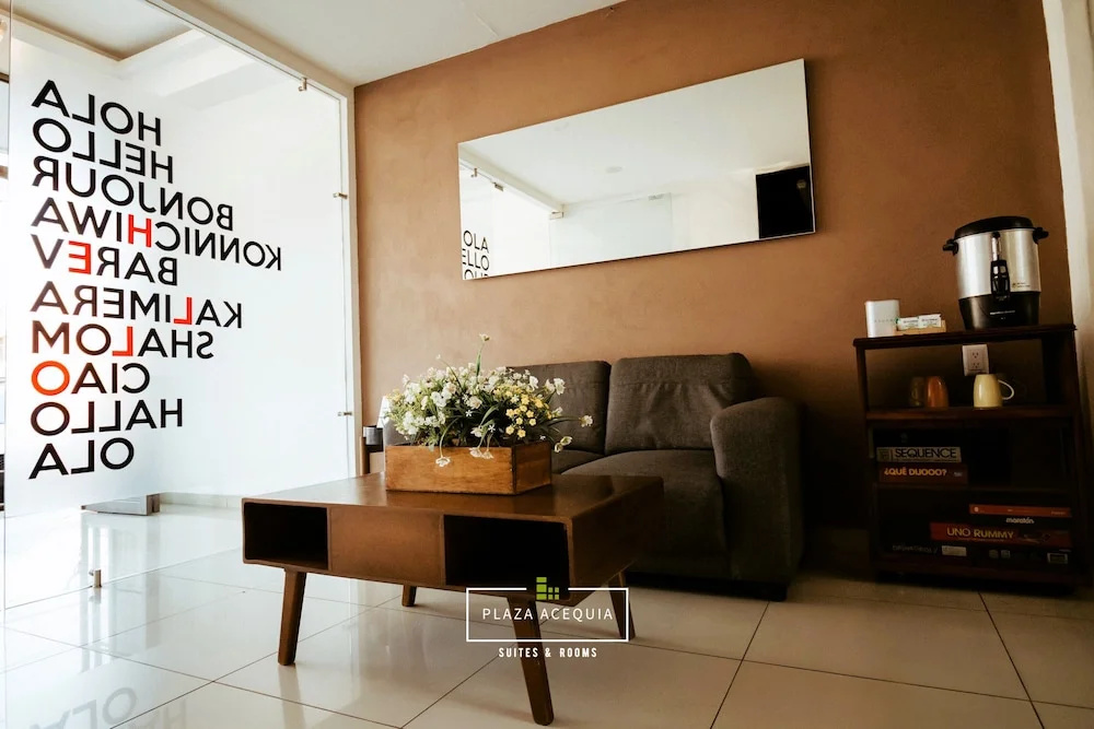Lobby & Reception