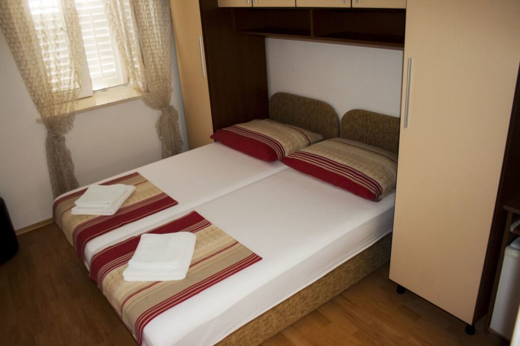 Guest House Korunić by null