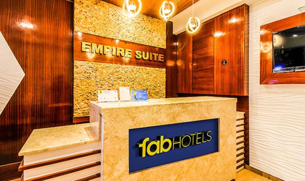 Fabhotel Empire Suite