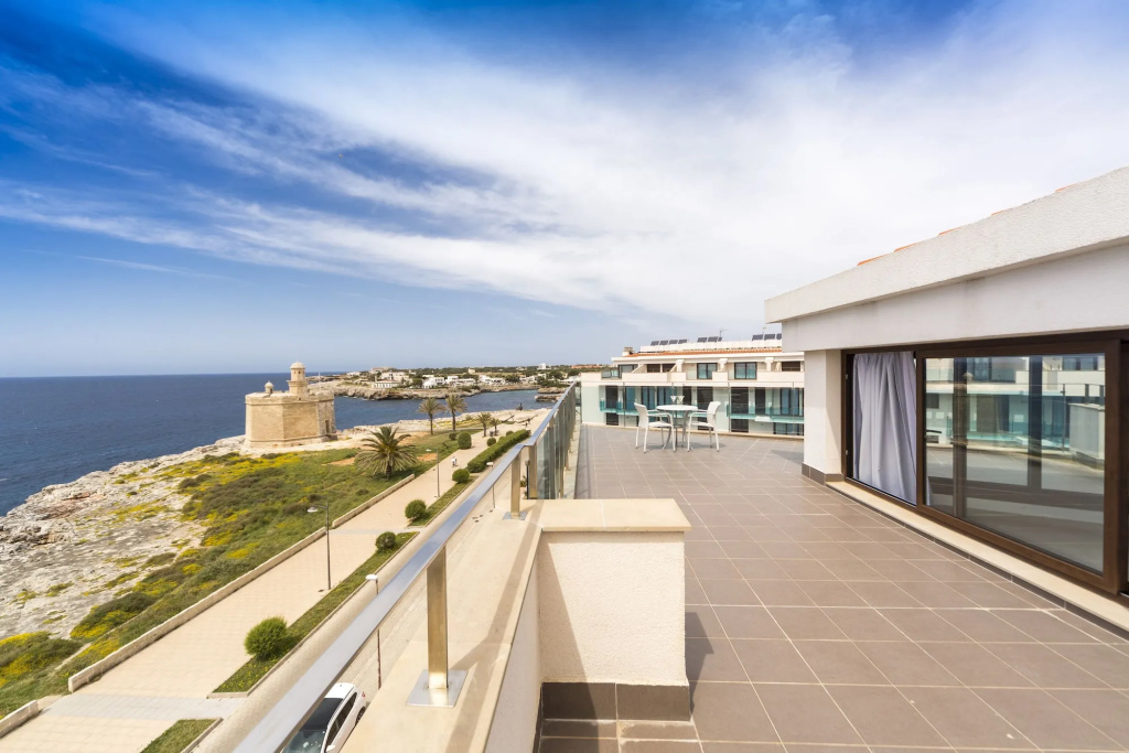 Beach & Waterfront