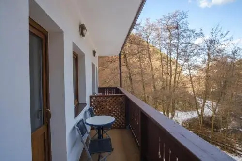 Balcony & Terrace