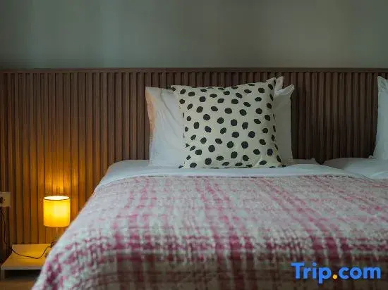 Deluxe Double room with city view (twin beds)