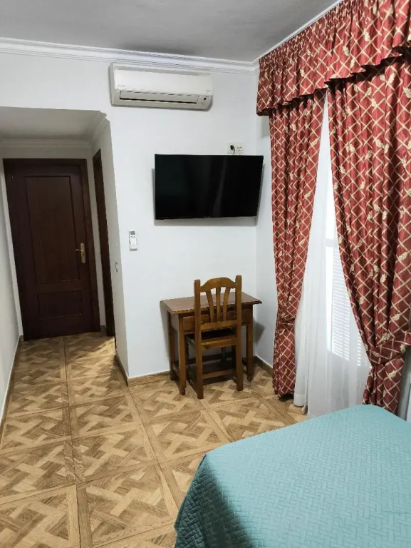 Standard Double room with balcony (full double bed)