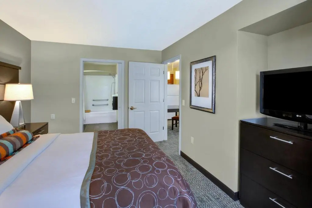 Staybridge Suites - Louisville - East by IHG - Chambres