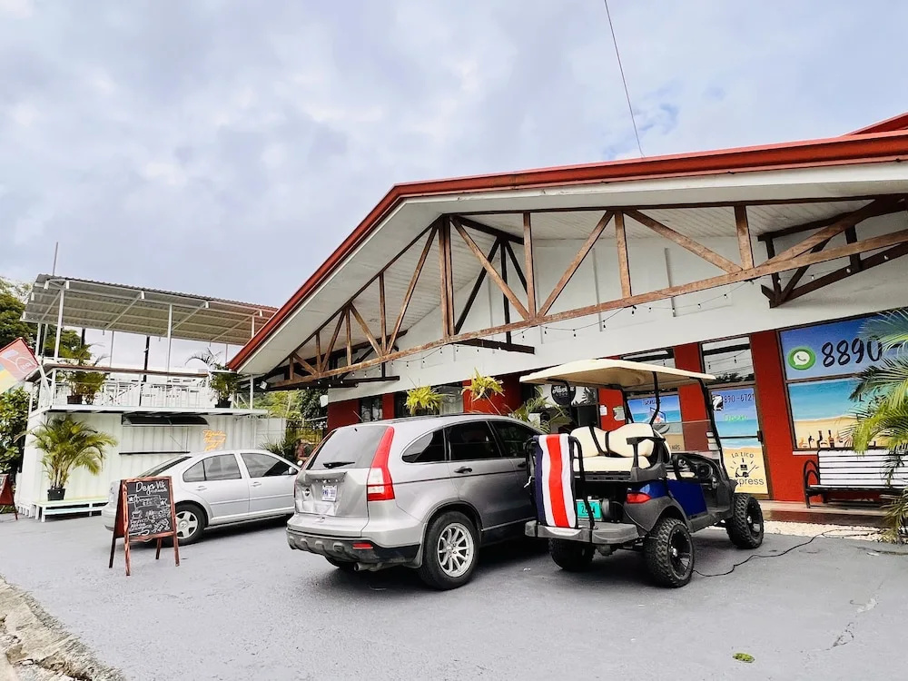 Hotel Adventure Lodge Jaco Beach