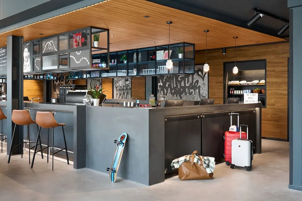 Food & Beverage
