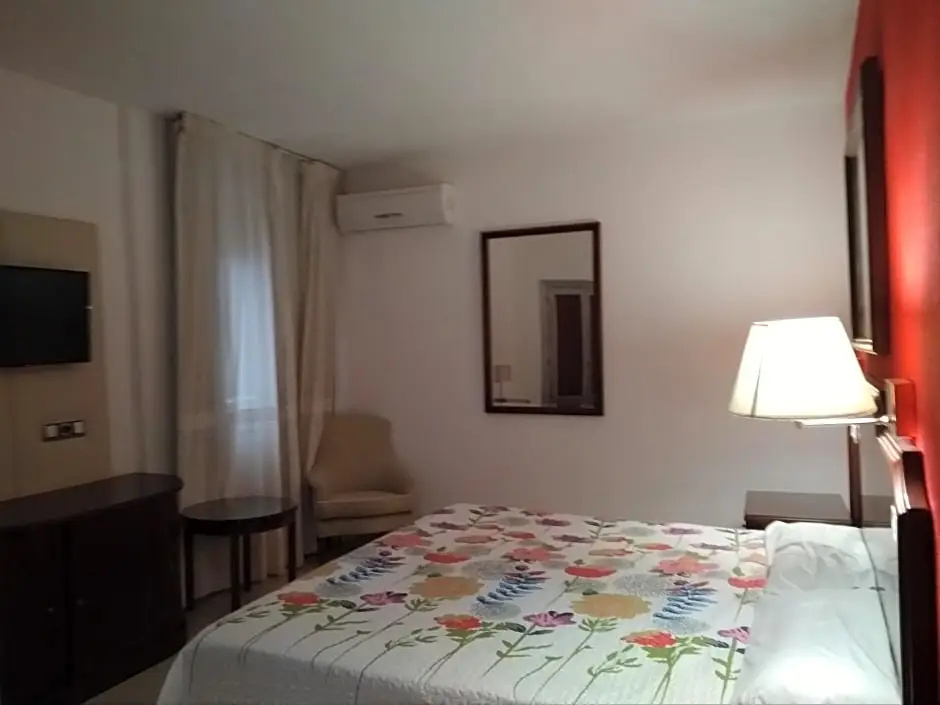 Economy room
