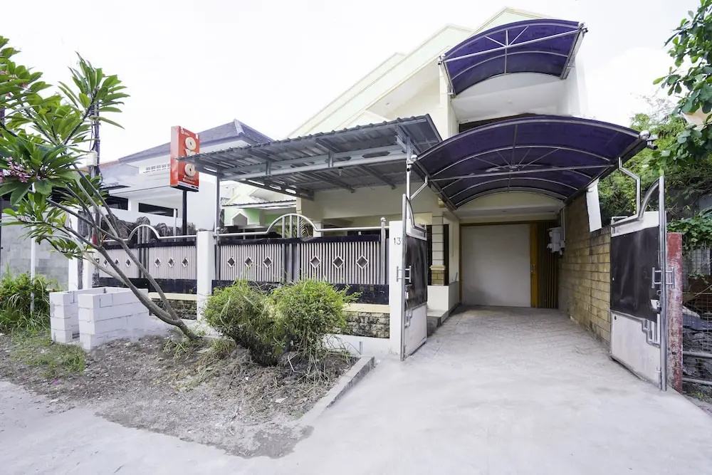 OYO 2094 Prestige Residence