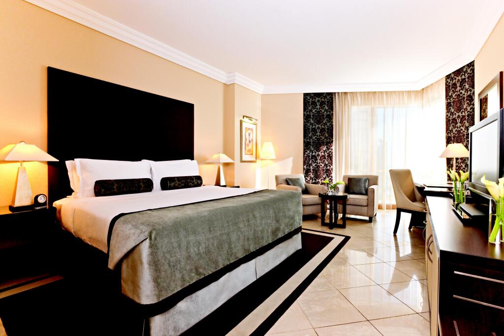 Дубай отель Fairmont the Palm