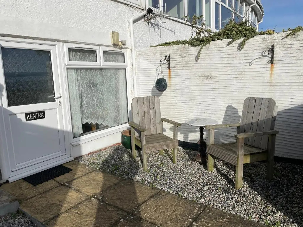 Deluxe Double room (full double bed)