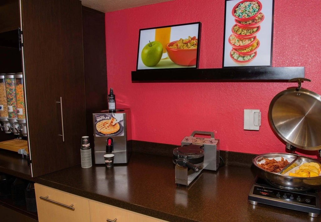 Food & Beverage