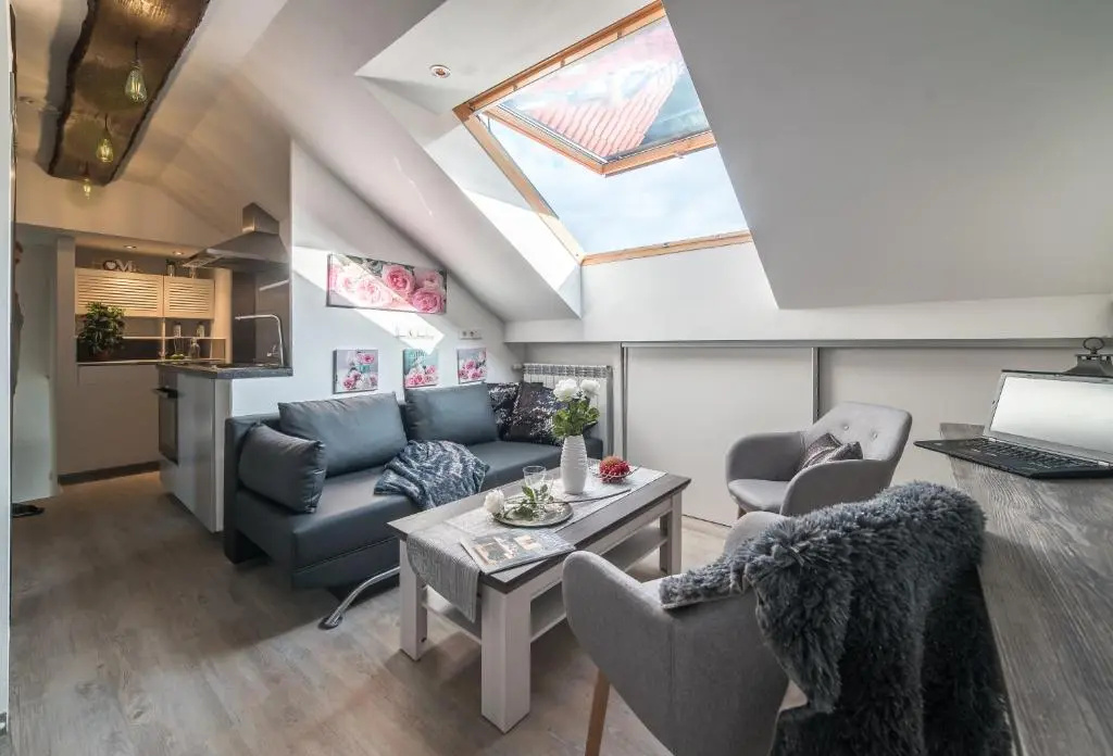 2 Bedrooms Deluxe Apartment
