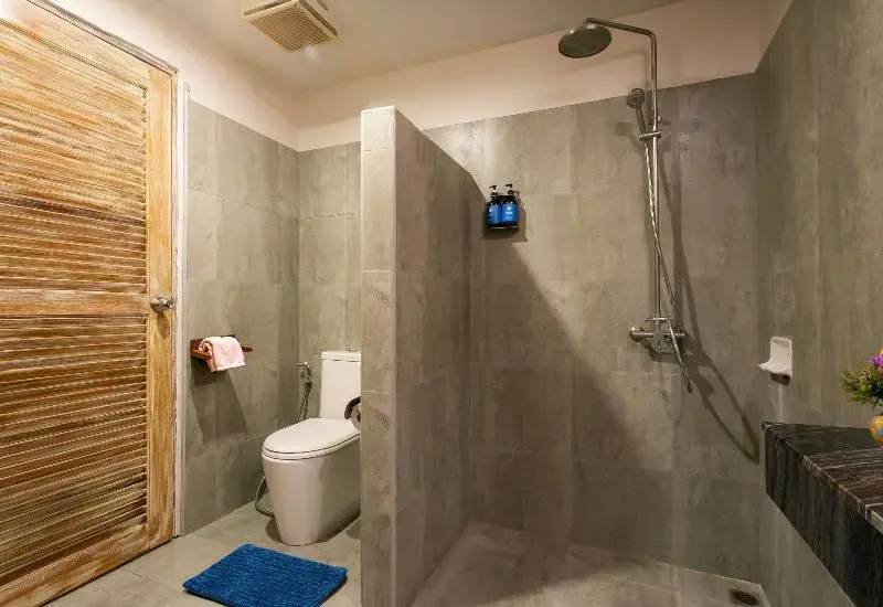 Deluxe Double room (full double bed)
