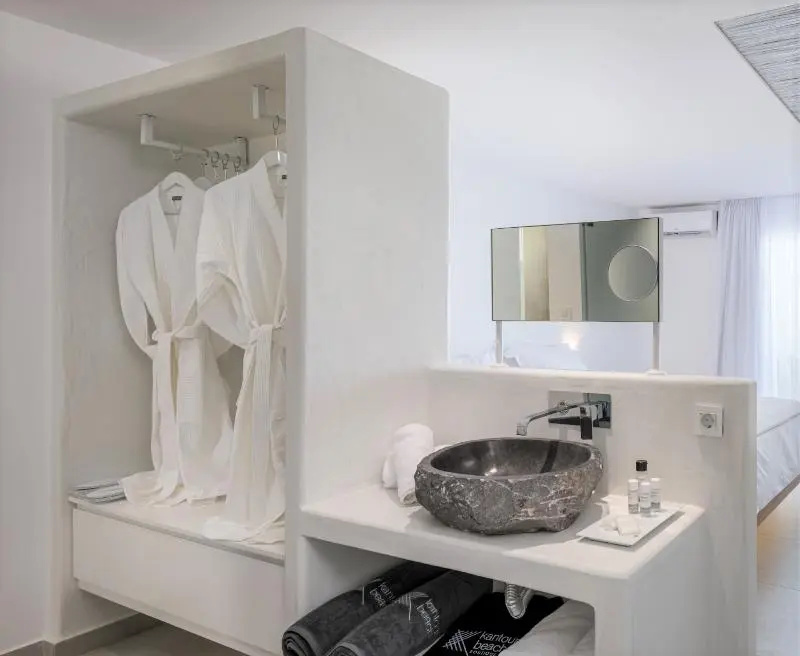 Standard Double room with balcony and with sea view (full double bed)
