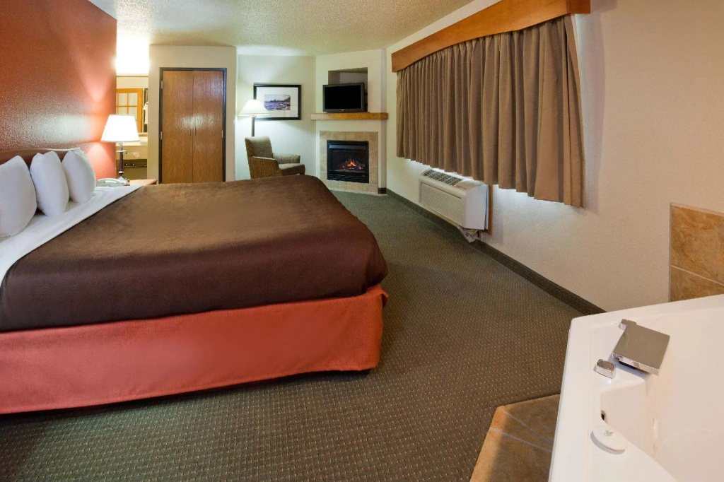 Superior Double Suite (full double bed)
