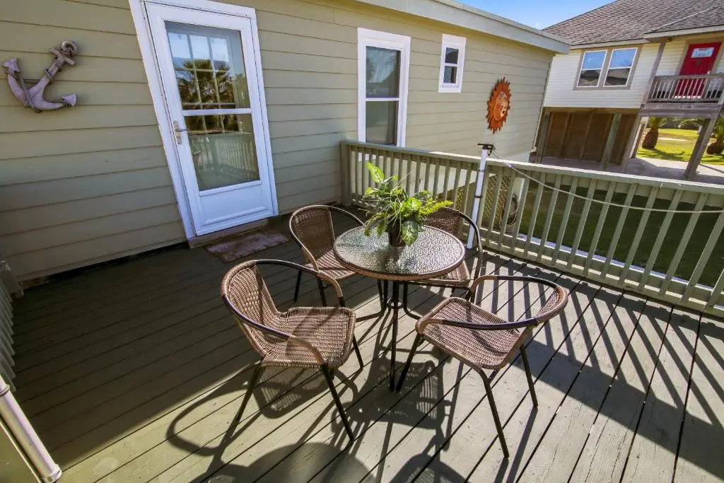Balcony & Terrace