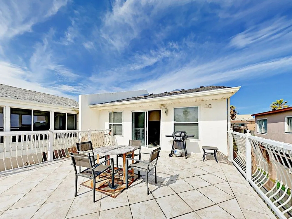 125 E Verna Jean - 4 Br Townhouse