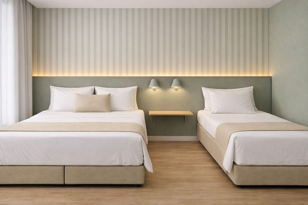 Standard Triple room
