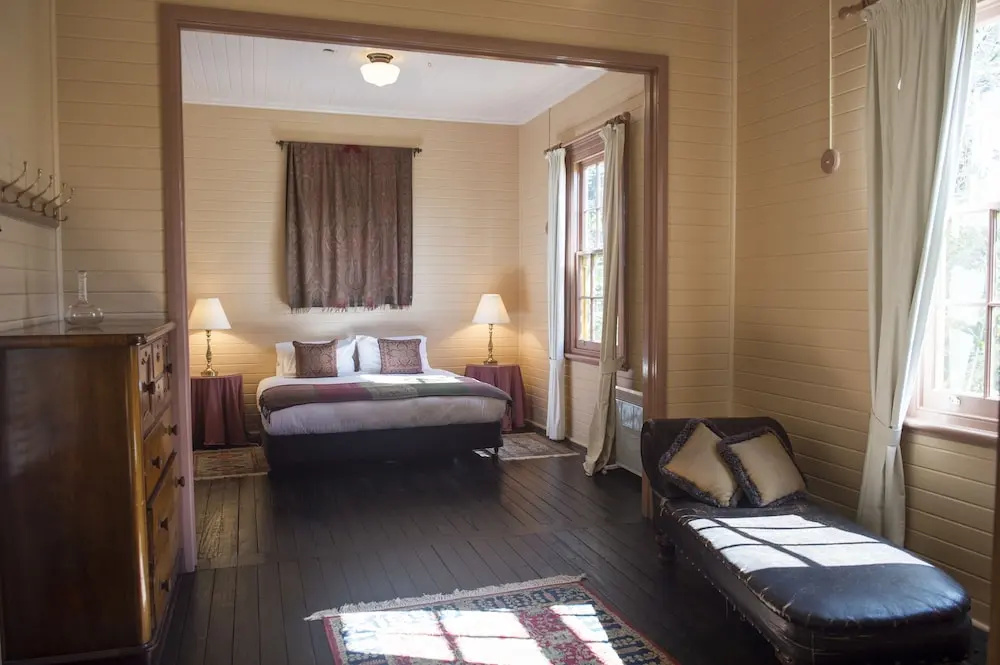 Comfort Double room with courtyard view (full double bed)