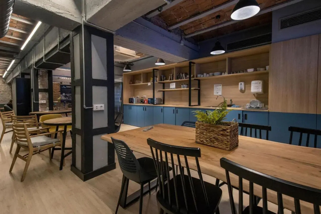 Font Andorra Hostel by Nexta - фото 18