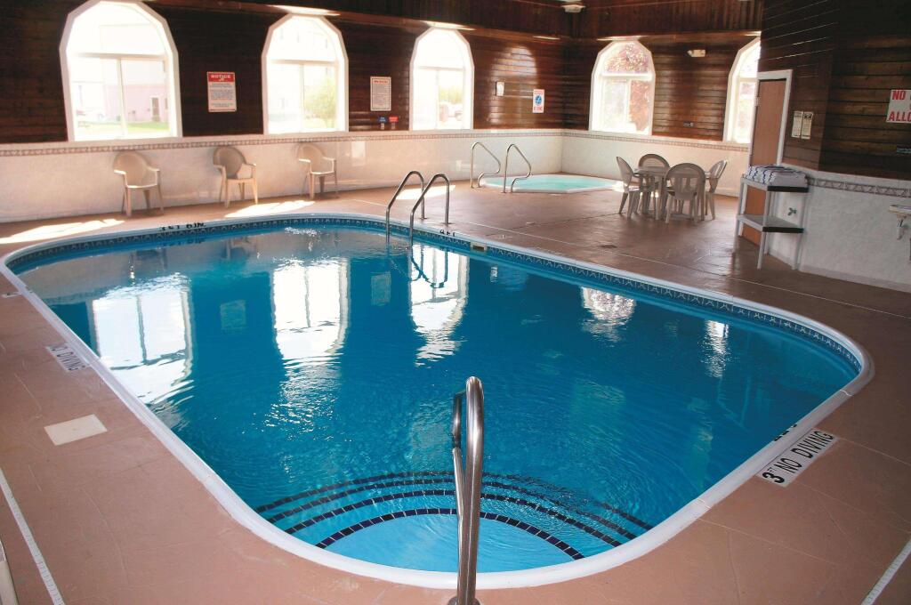 La Quinta Inn & Suites by Wyndham Peru Starved Rock St Park - фото 16