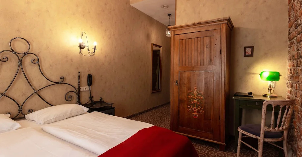 Двухместный номер Standard с видом на город двуспальная кровать в Hotel Justus