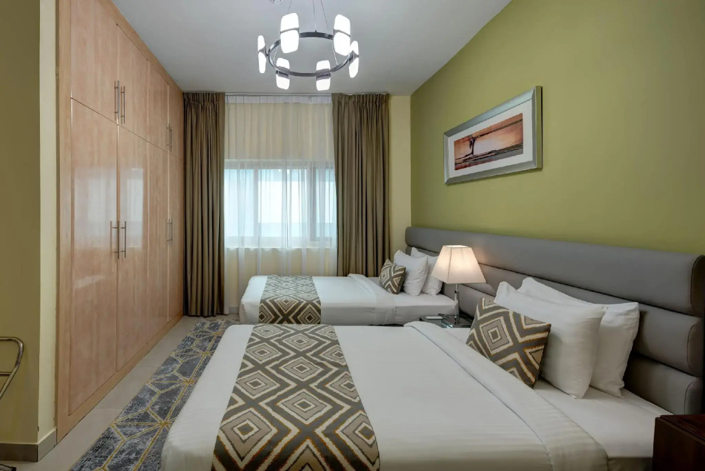2 Bedrooms Apartment