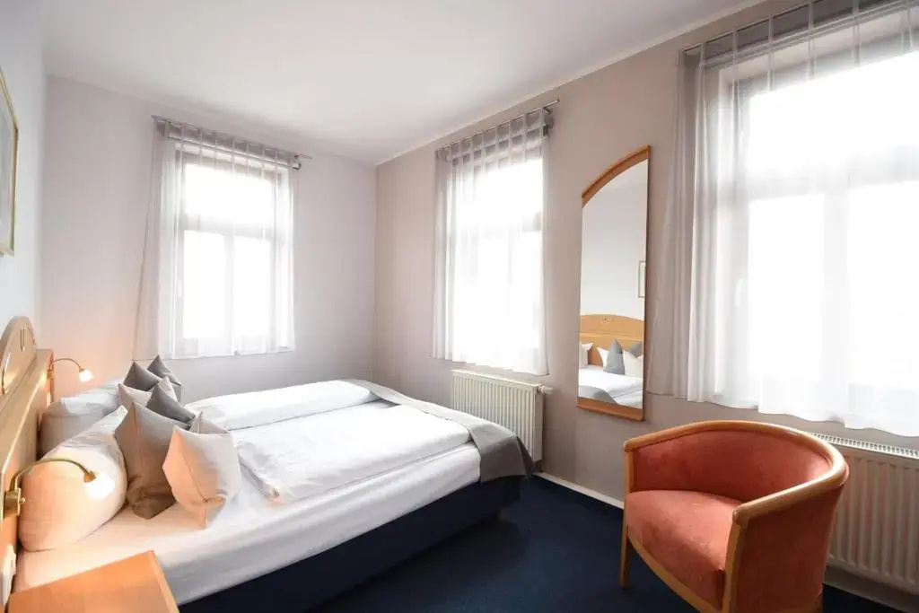 Standard Double room (full double bed)