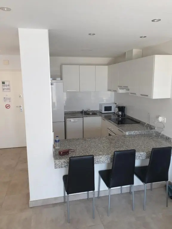 3 Bedrooms Apartment