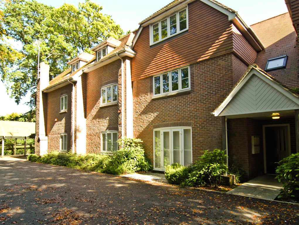 Room and Roof Southampton Apartments