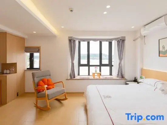 Standard Double room with sea view (full double bed)