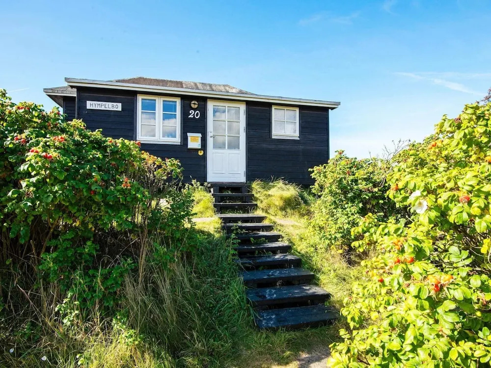Serene Holiday Home in FanÃ¸ near Sea