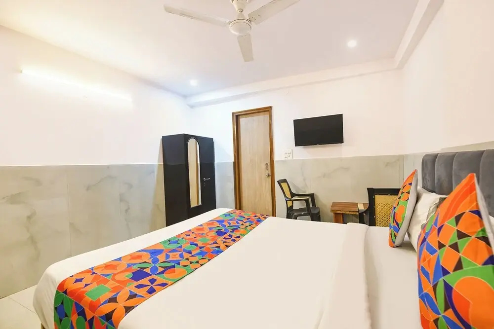 Fabhotel HR Residency