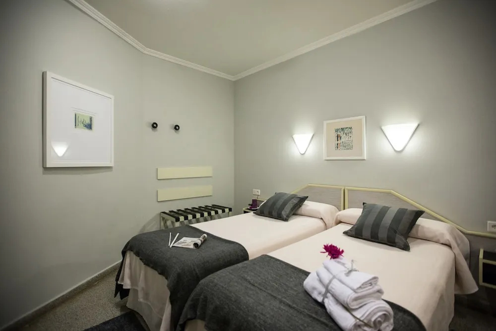 Classic Triple room