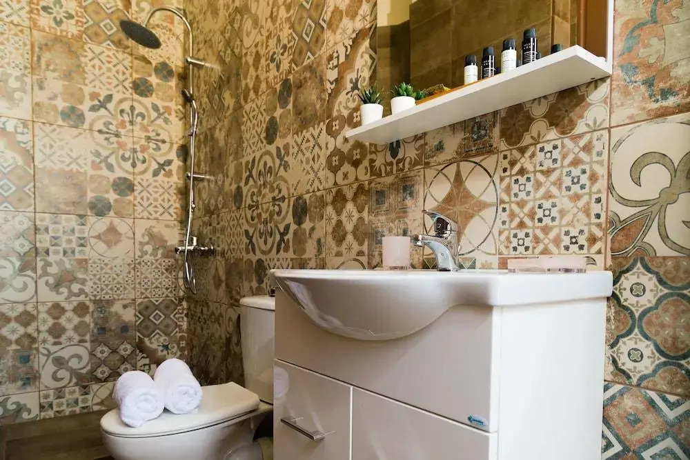 CH Adrianou Suites - фото 6