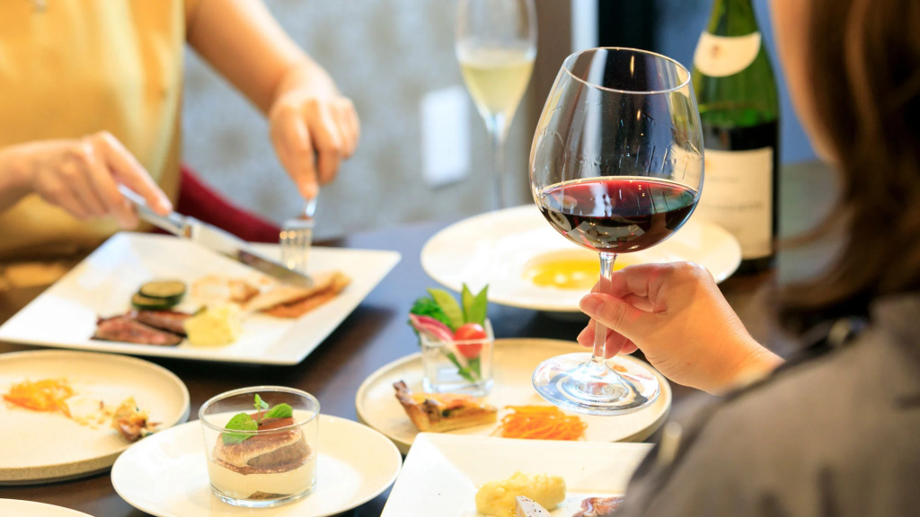 Food & Beverage