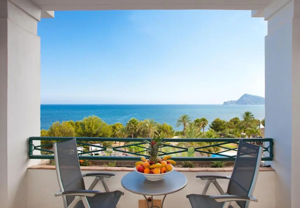 Standard Double room with sea view (full double bed)
