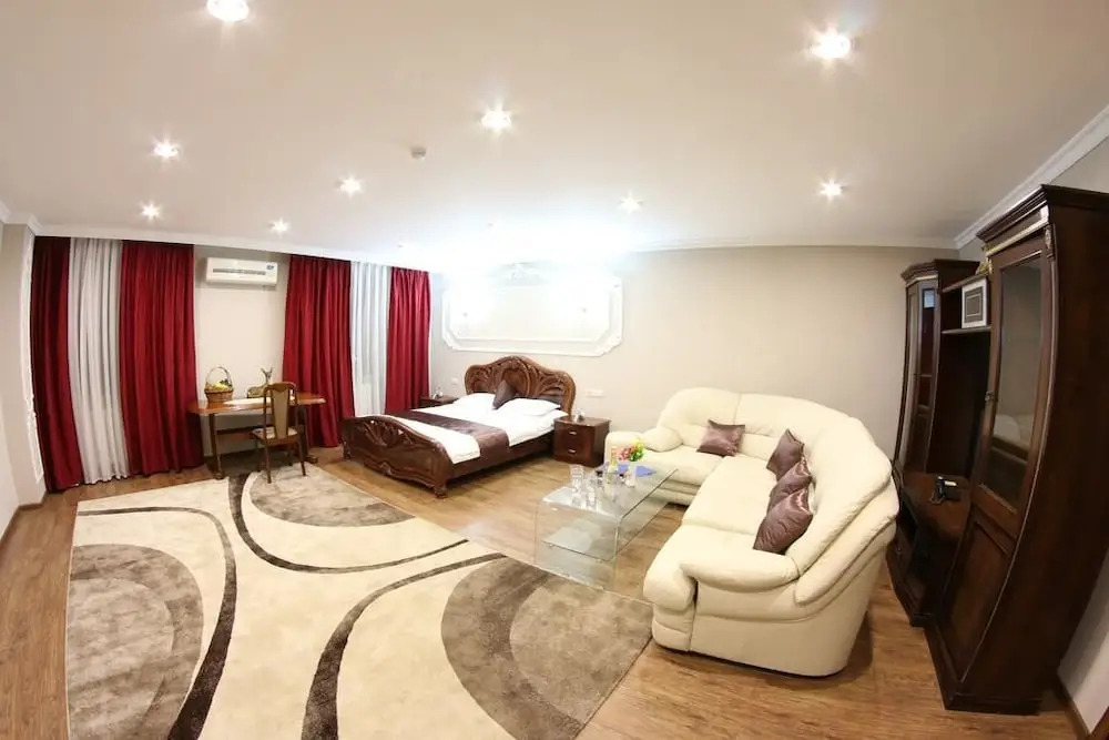 Люкс в Sky Lux Hotel