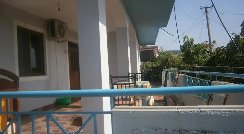 Misteak Apartments