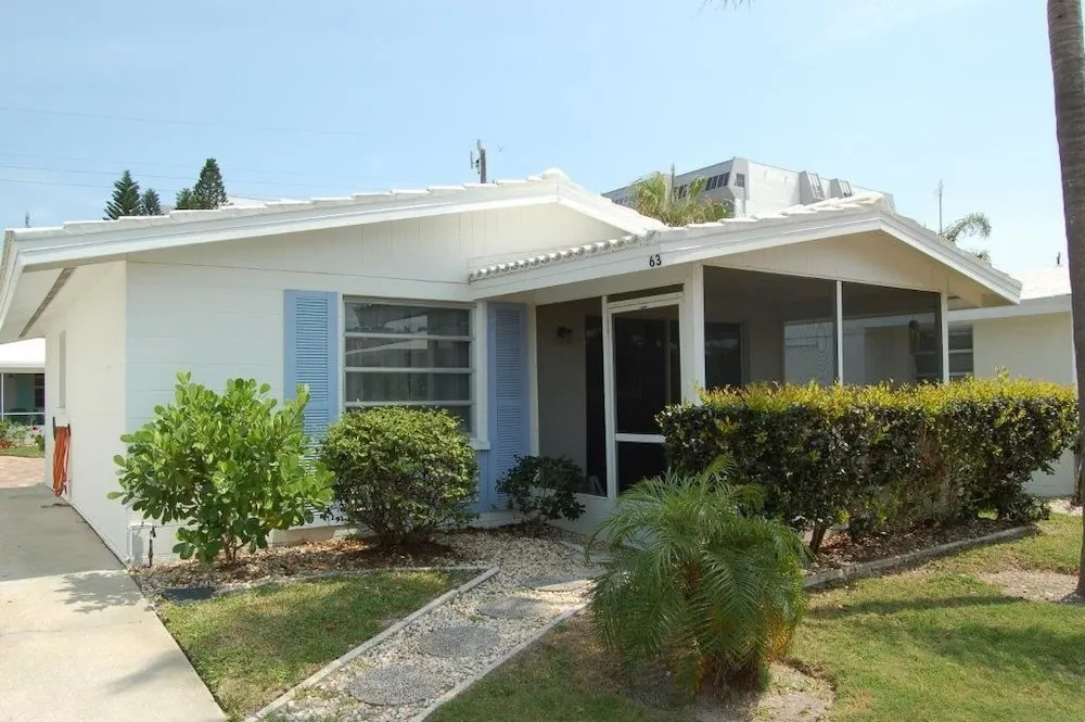 Aloha Kai Unit 63 1 Bedroom 1 Bathroom Apts