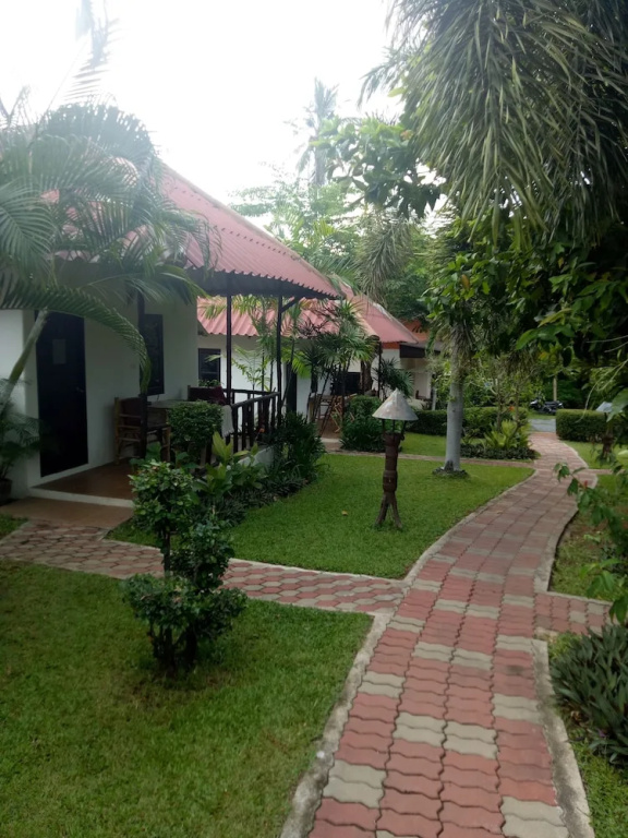 Bee Nat Garden Resort - Chambres